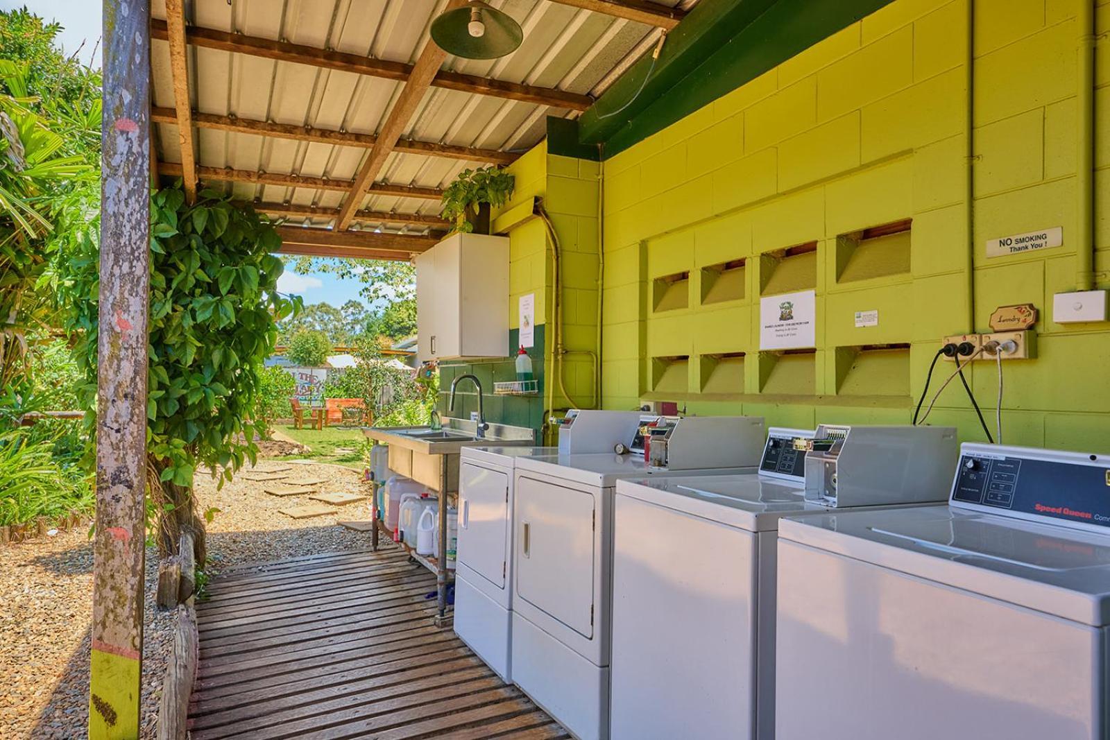 יוגאבורה On The Wallaby Eco Lodge מראה חיצוני תמונה