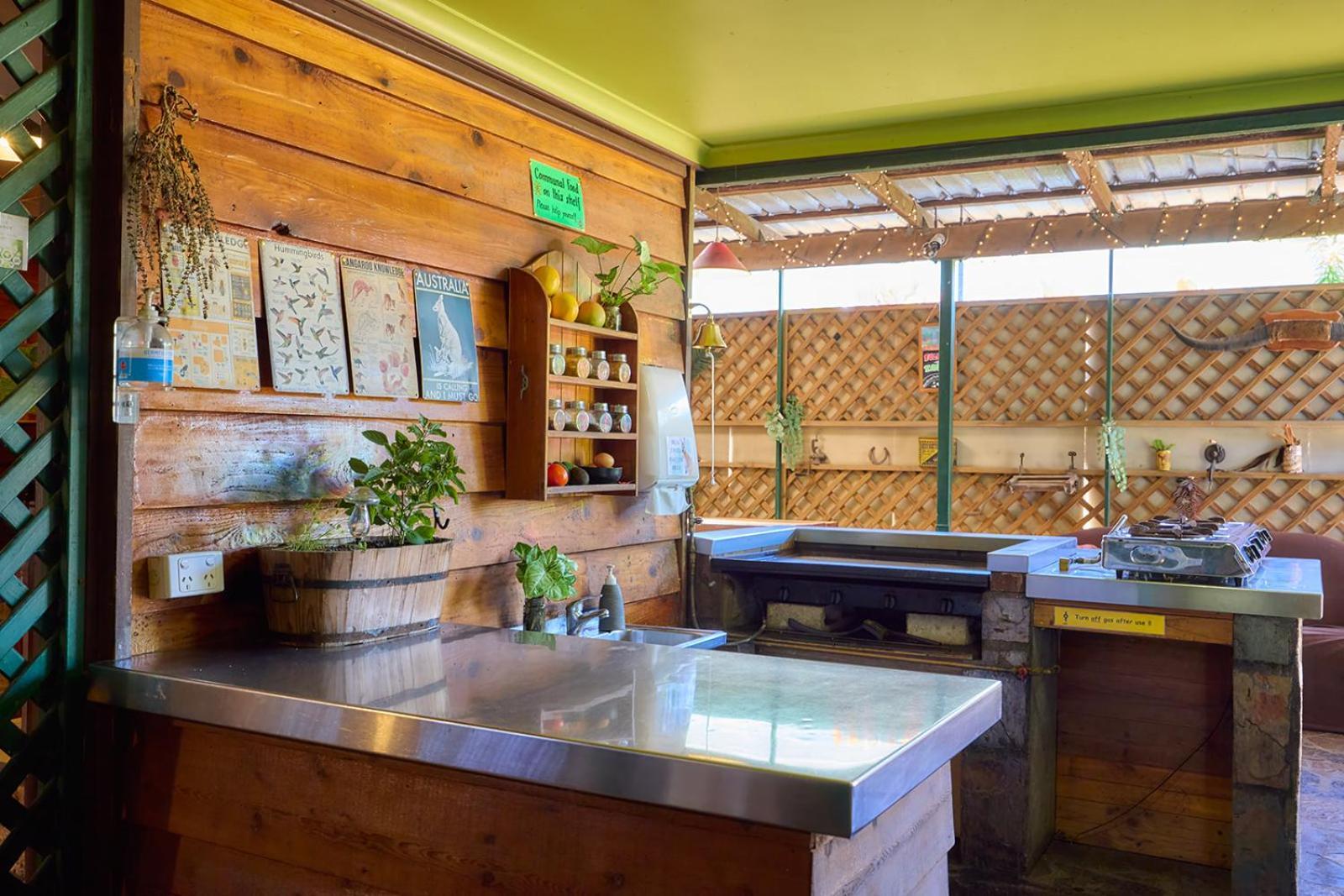 יוגאבורה On The Wallaby Eco Lodge מראה חיצוני תמונה